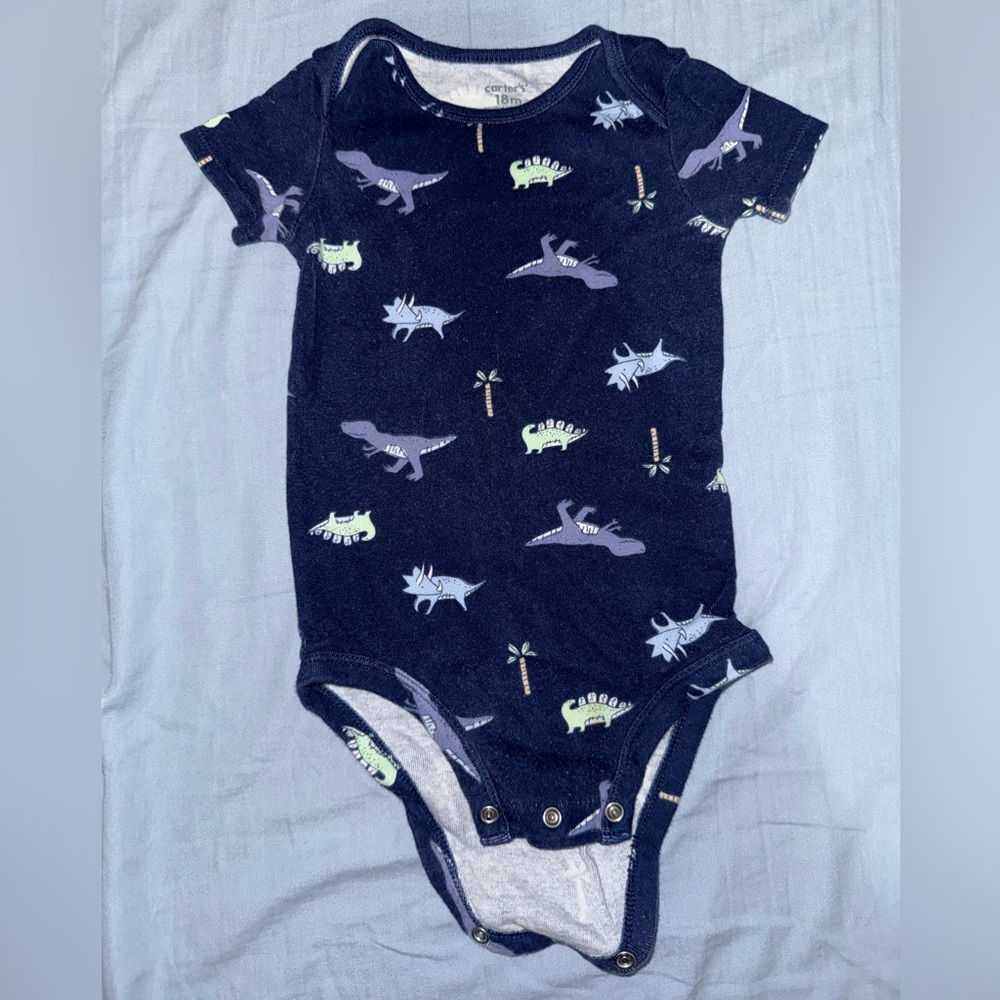 Carter’s Baby Boy 4-Pack Dinosaur Short Sleeve Cotton Bodysuits 18 Months - Picture 2 of 4